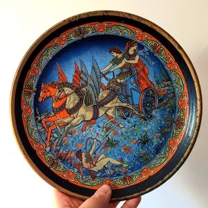 Vintage accent plate